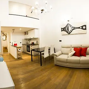 https://triangolo-doro.hotelitalianriviera.com