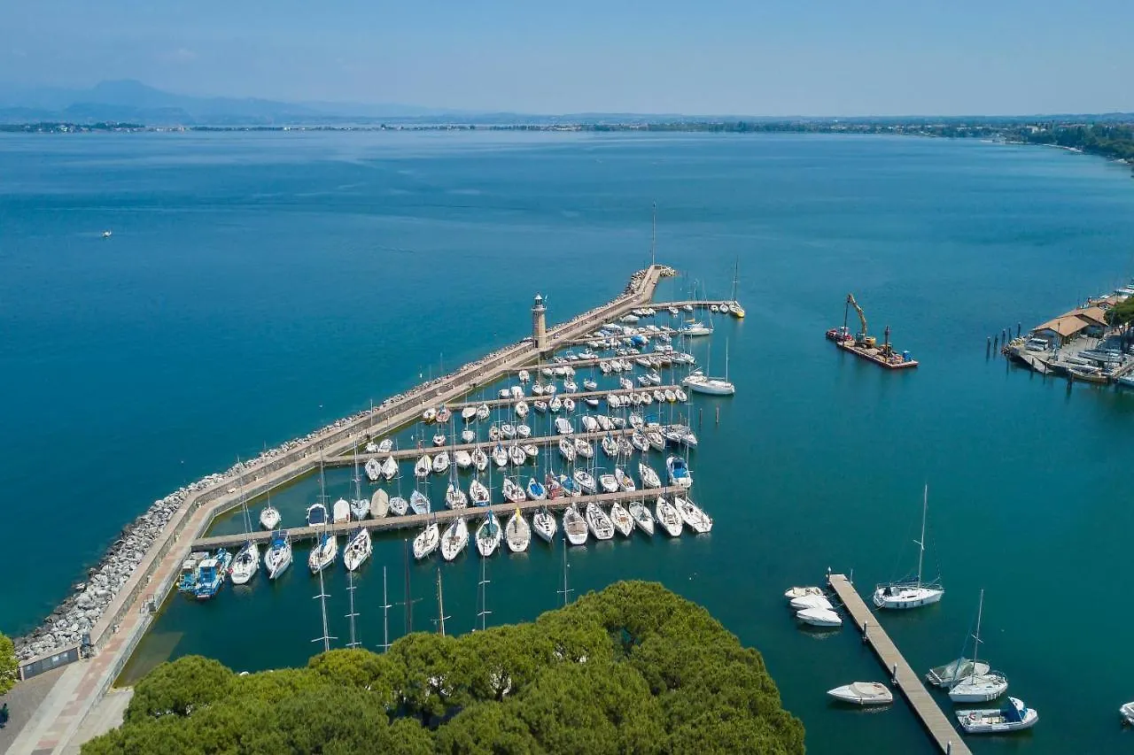 Rivoltella Apt With Pool 600M From Lake - Happy Rentals Desenzano del Garda 0*,  Italien